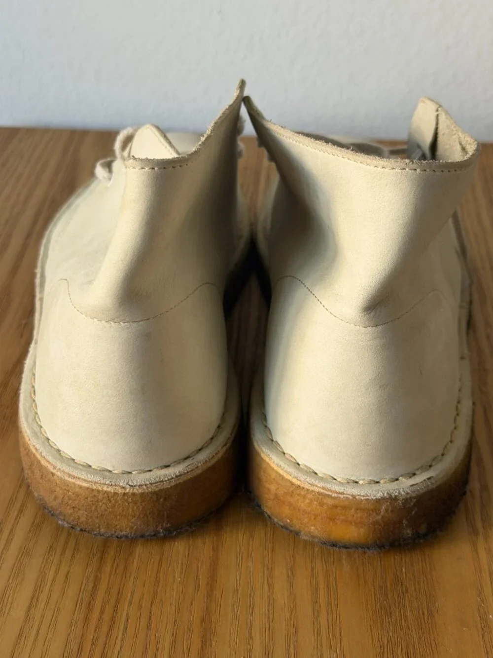 Clarks Originals Suede Desert Chukka Boots by Clarks Originals Size 11
